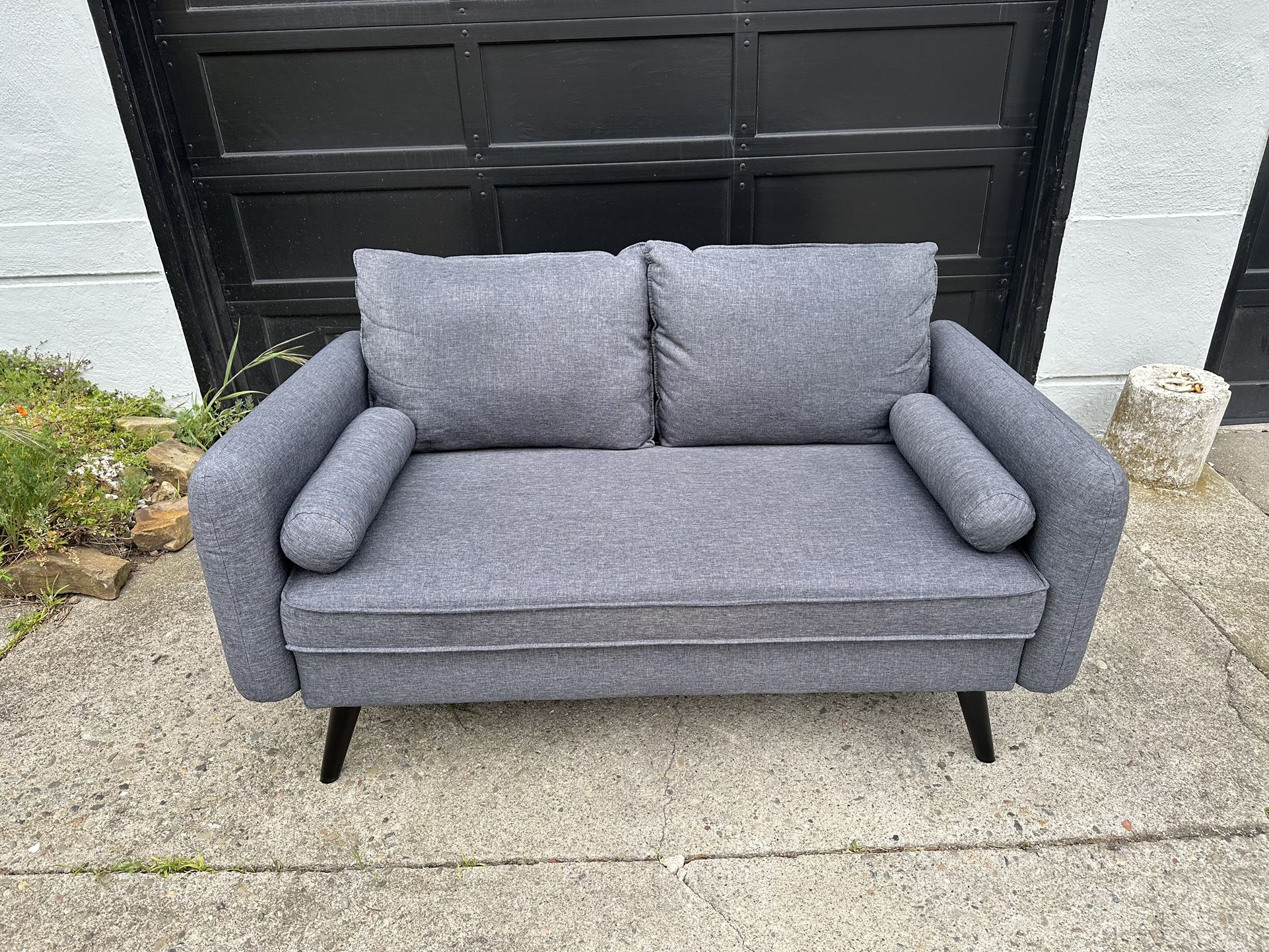 Beautiful Loveseat-FREE Delivery