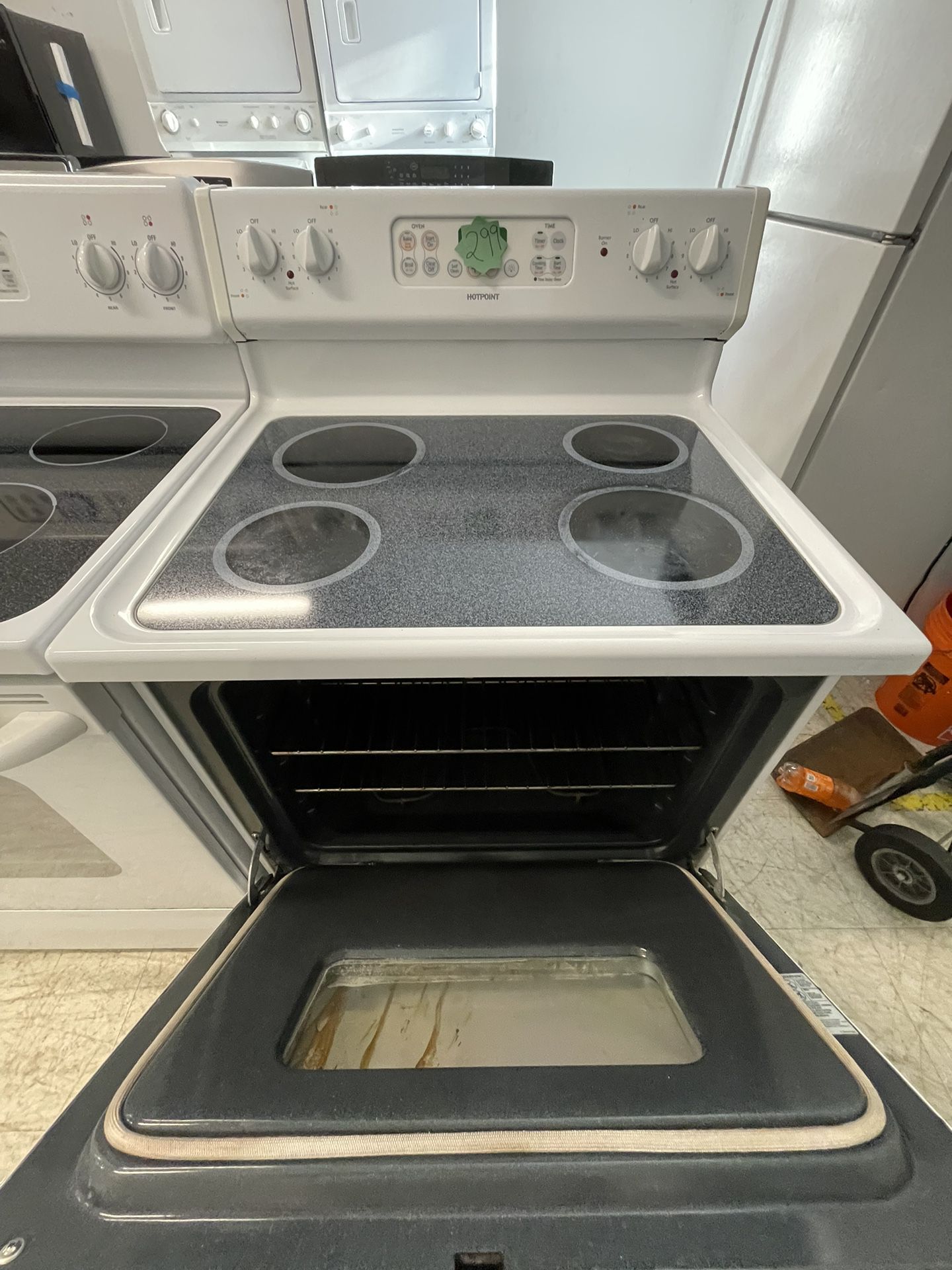 Hotpoint Electric Stove Used Good Condition With 90days Warranty 