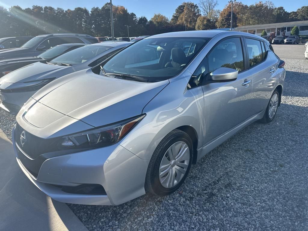 2023 Nissan LEAF