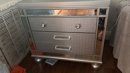 Mirrored silver night stands two