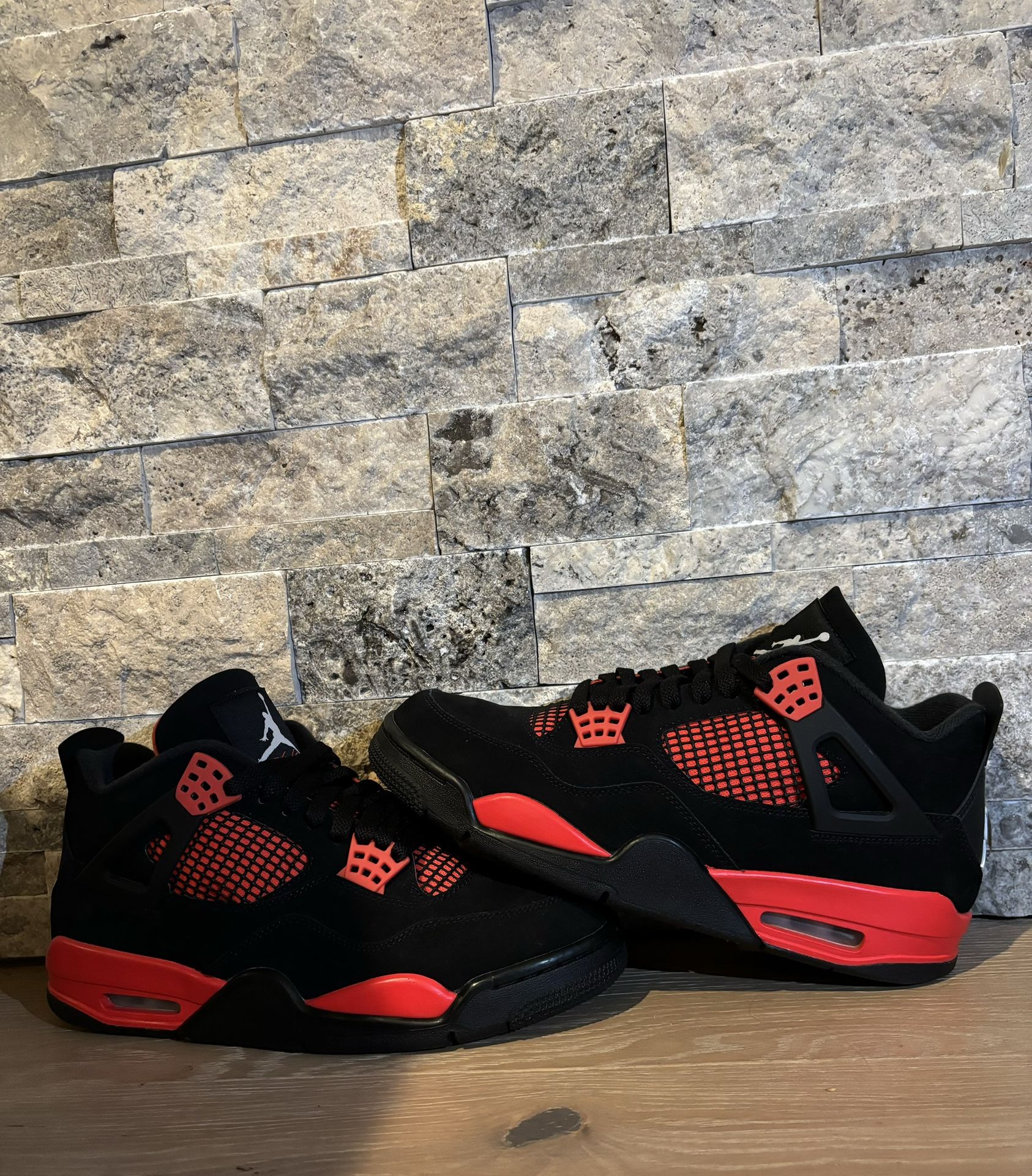 Jordan 4 “red Thunder”