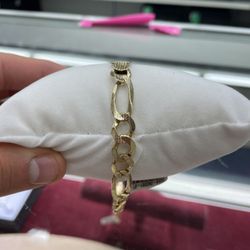 14K Gold Name Bracelet 