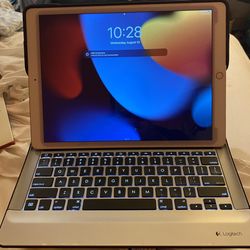 iPad 12.9 Inch Pro (with Magic Keyboard Case And Charger)