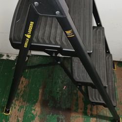 Gorilla 3-step ladder