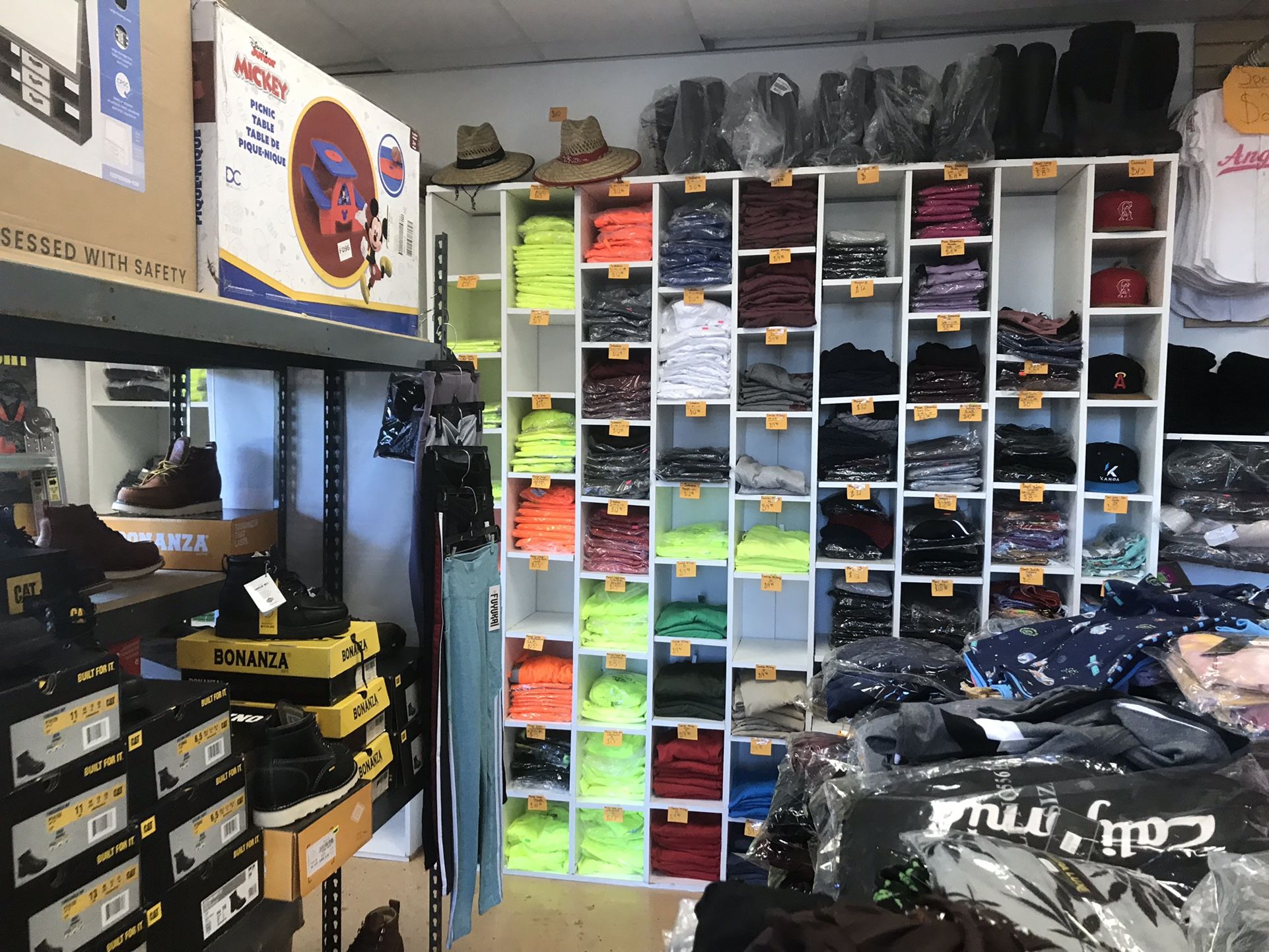 1925 N Mt Vernon Ave San Bernardino Ca 92411 Work Boots Vets Water Prof Jackets And More for