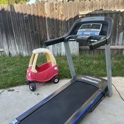Treadmill, Horizon,auto incline, clean, high end, Led display, cushion walking, folds, quiet, 