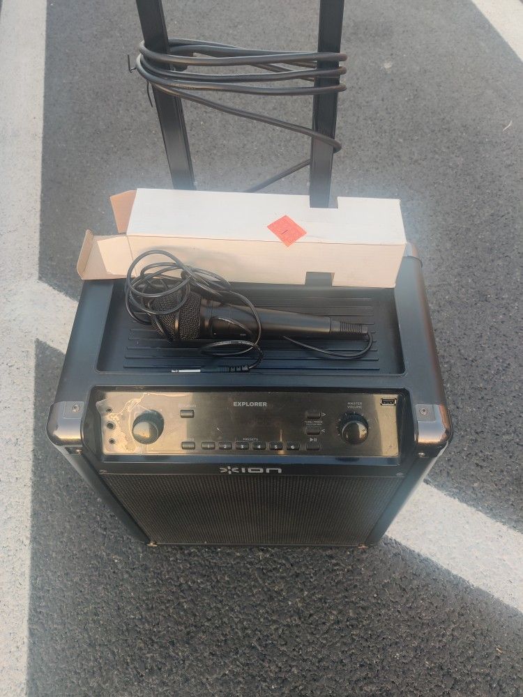 ION Explorer Ipa76s Bluetooth Speaker System for Sale in Rancho