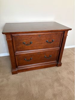 Office filing cabinet (drawer style)