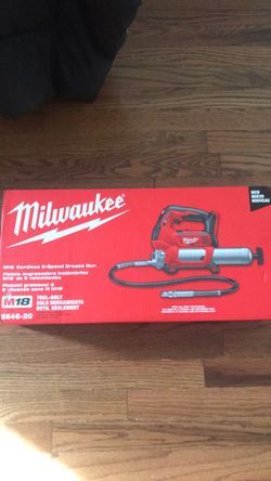 Milwaukee m18 Cordless 2 speed grease gun