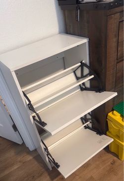 IKEA shoe cabinet 16 pairs