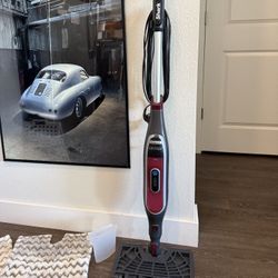 Shark “Genius” Steam & Spray Mop 