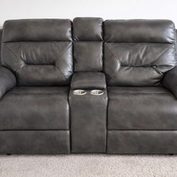 Gray Leather Dual Reclining Loveseat w/ Cup Holders – Excellent Condition” 