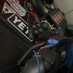 PS4 And Accessories 