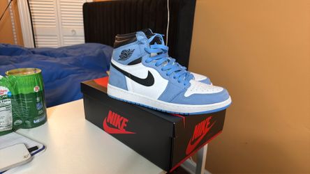 Jordan one university blue