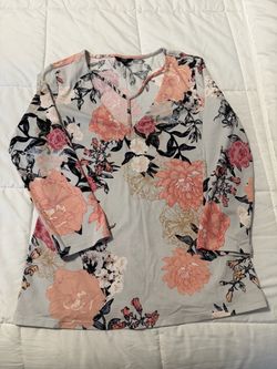 Guess medium size blouse New.