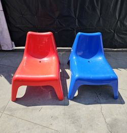 Ikea BUNSÖ CHILDREN’s chair red, indoor/outdoor RARE Discontinued 