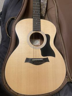 Taylor Acoustic/Electric Guitar