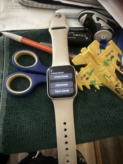 Authentic Apple Watch SE Rose Gold