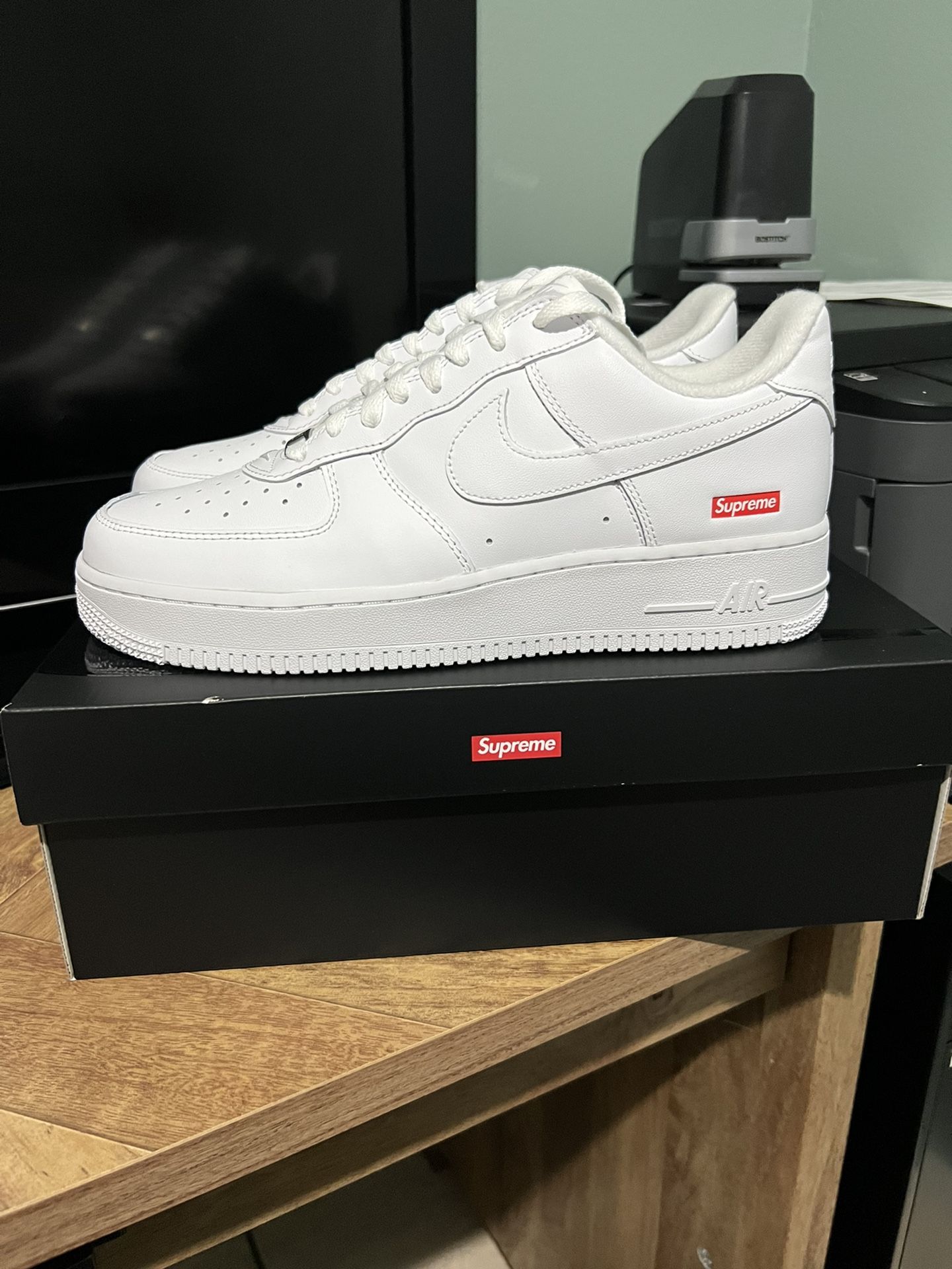 Nike Supreme AirForce 