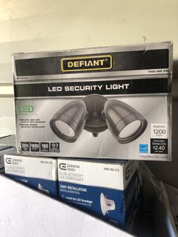 Dusk to dawn photo cell LED security light