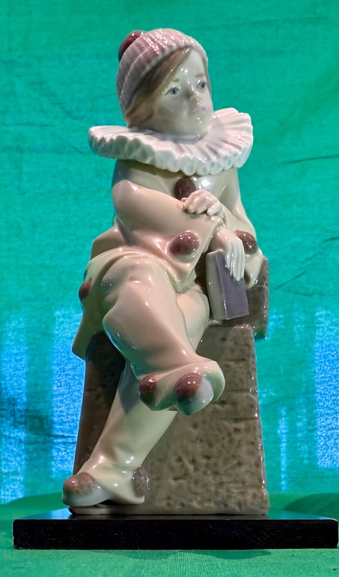 Lladro 5203 “Pierrot with Book” Figurine