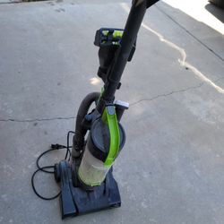 Strong Bissell Vaccum Cleaner 