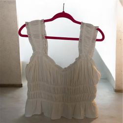 Ruffle top for woman.