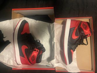 Jordan 1s Satin Size 9.5