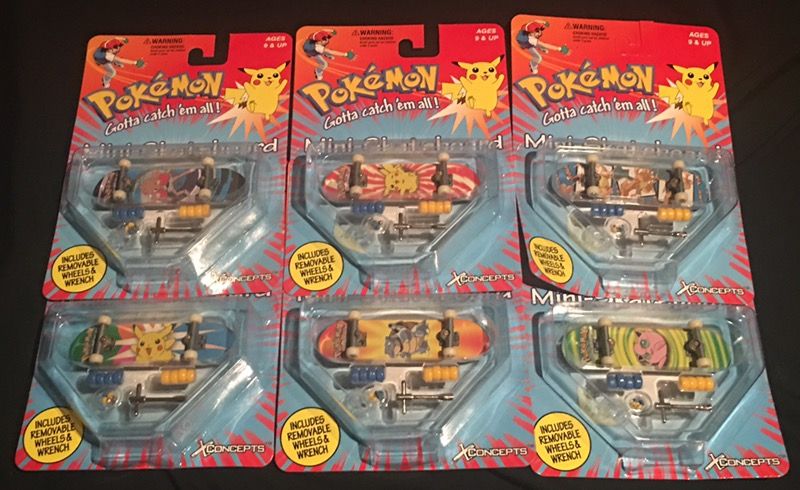 POKÉMON MINI SKATEBOARD REMOVABLE WHEELS AND WRENCH XCONCEPS