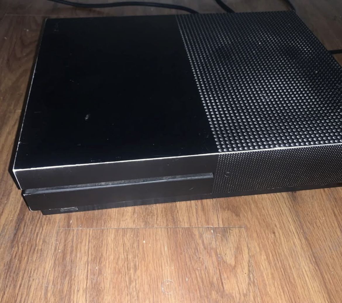 Xbox One Slim