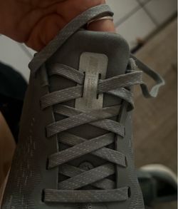 Size 7 woman’s Nike