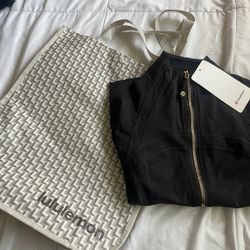 Lululemon Sweater Gold Zipper 