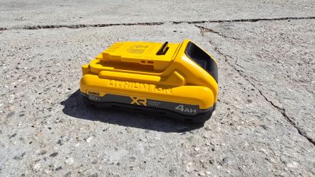 DeWalt 20V 4AH battery