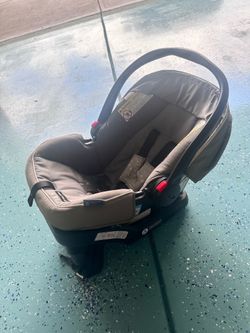 Graco baby stroller and car seat combo