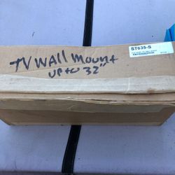 Flat panel tilt wall mount up to 32”