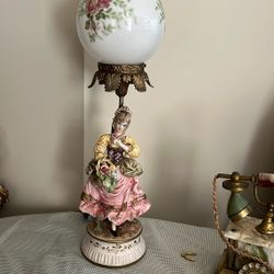Porcelain Statue Lamp - Electrical 