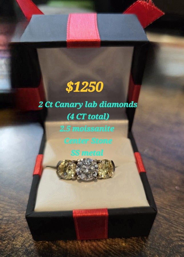 3 Stone Ring