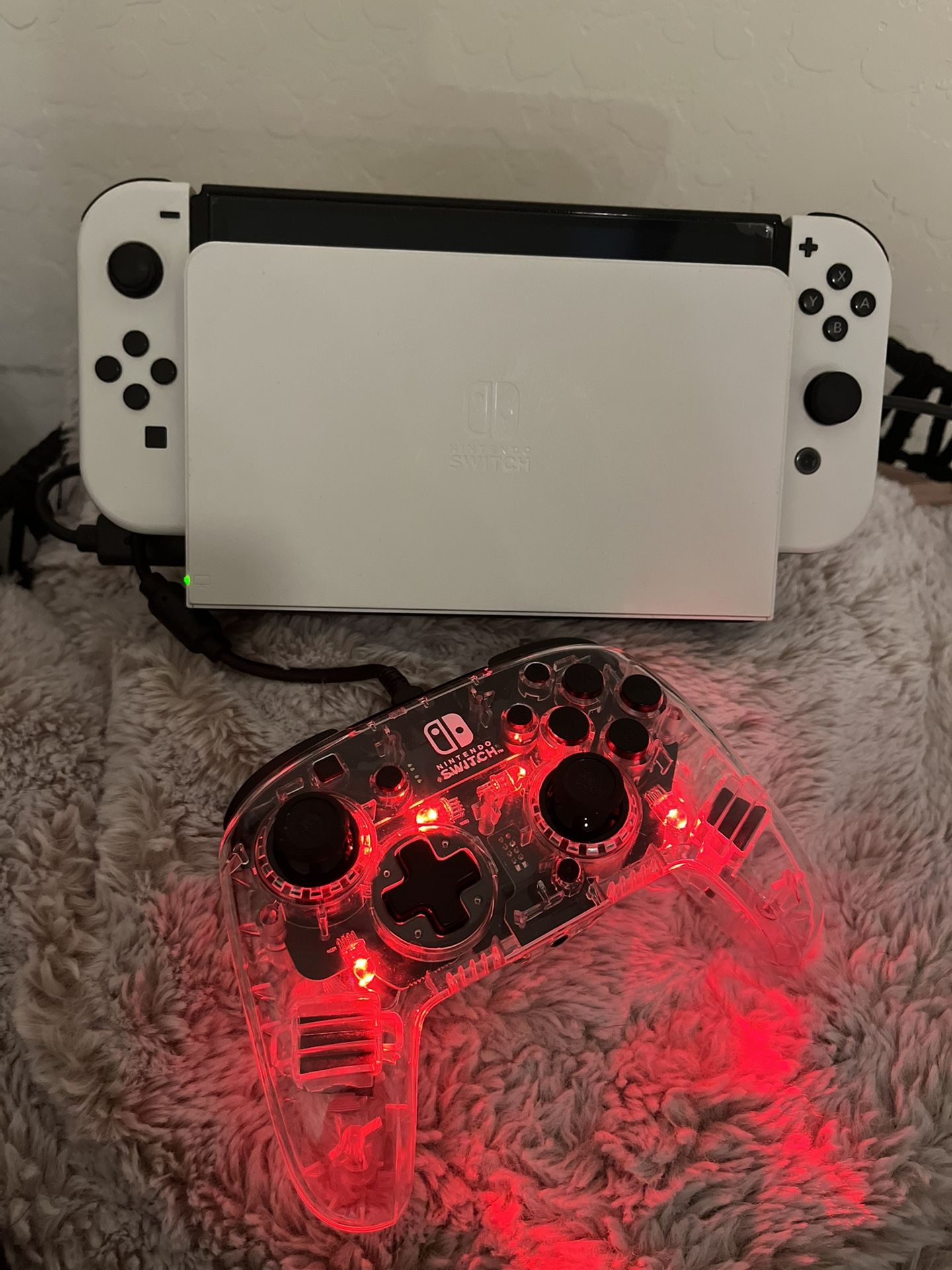 Nintendo Switch Oled w/ All Cables + Premium Controller