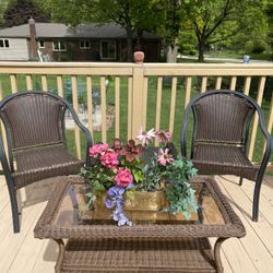 Very  Nice 4 Pieces Patio furniture