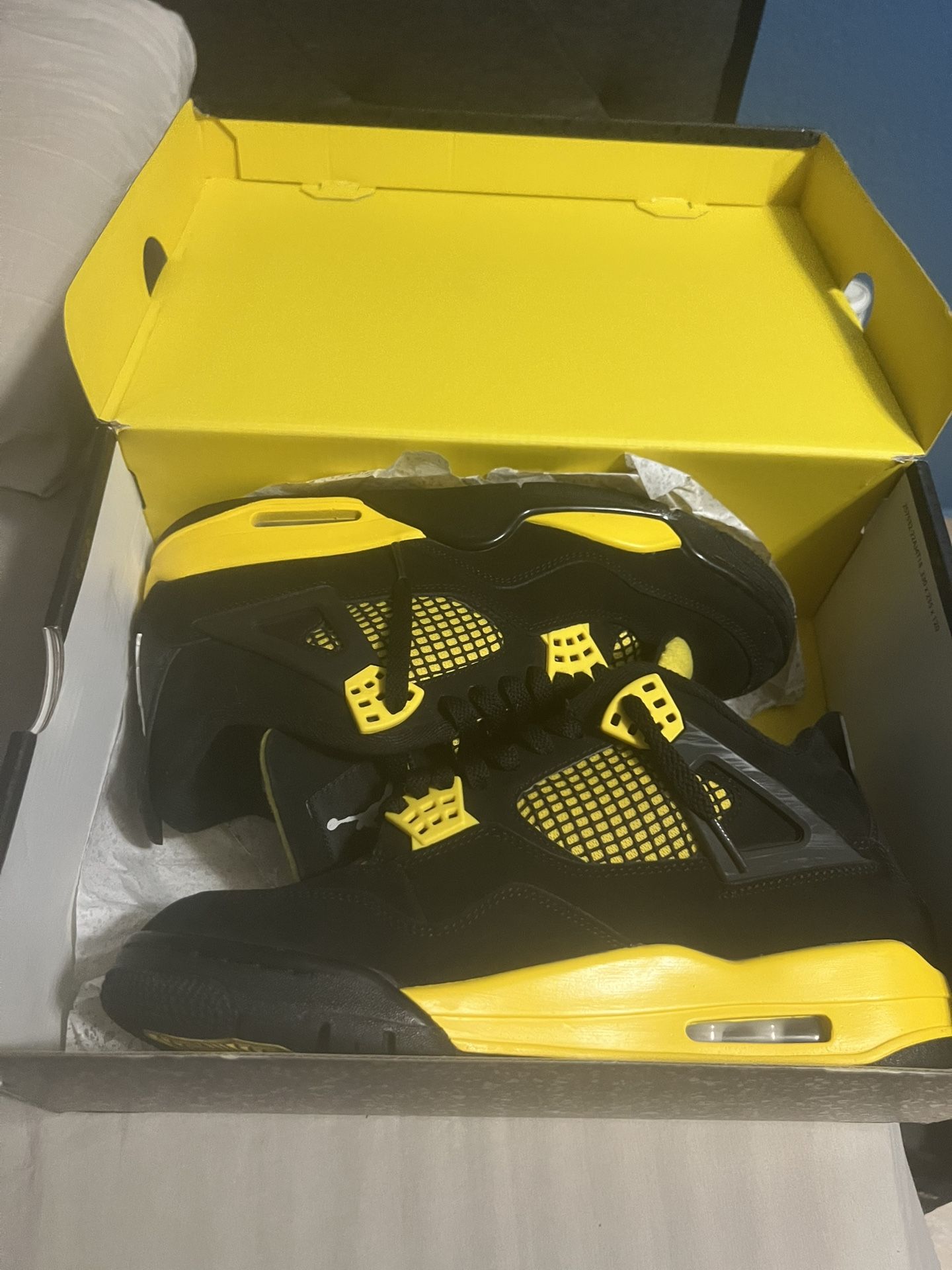 Jordan’s 4s Thunder