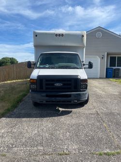 Ford E-450 Super Duty