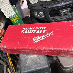 Milwaukee Sawzall Corded In Metal Box