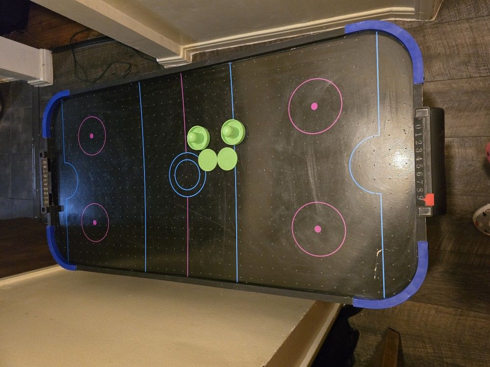 Air Hockey Table