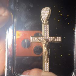 10k Gold Crucifix Pendant
