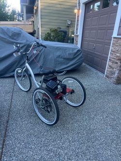 Gas powered trike