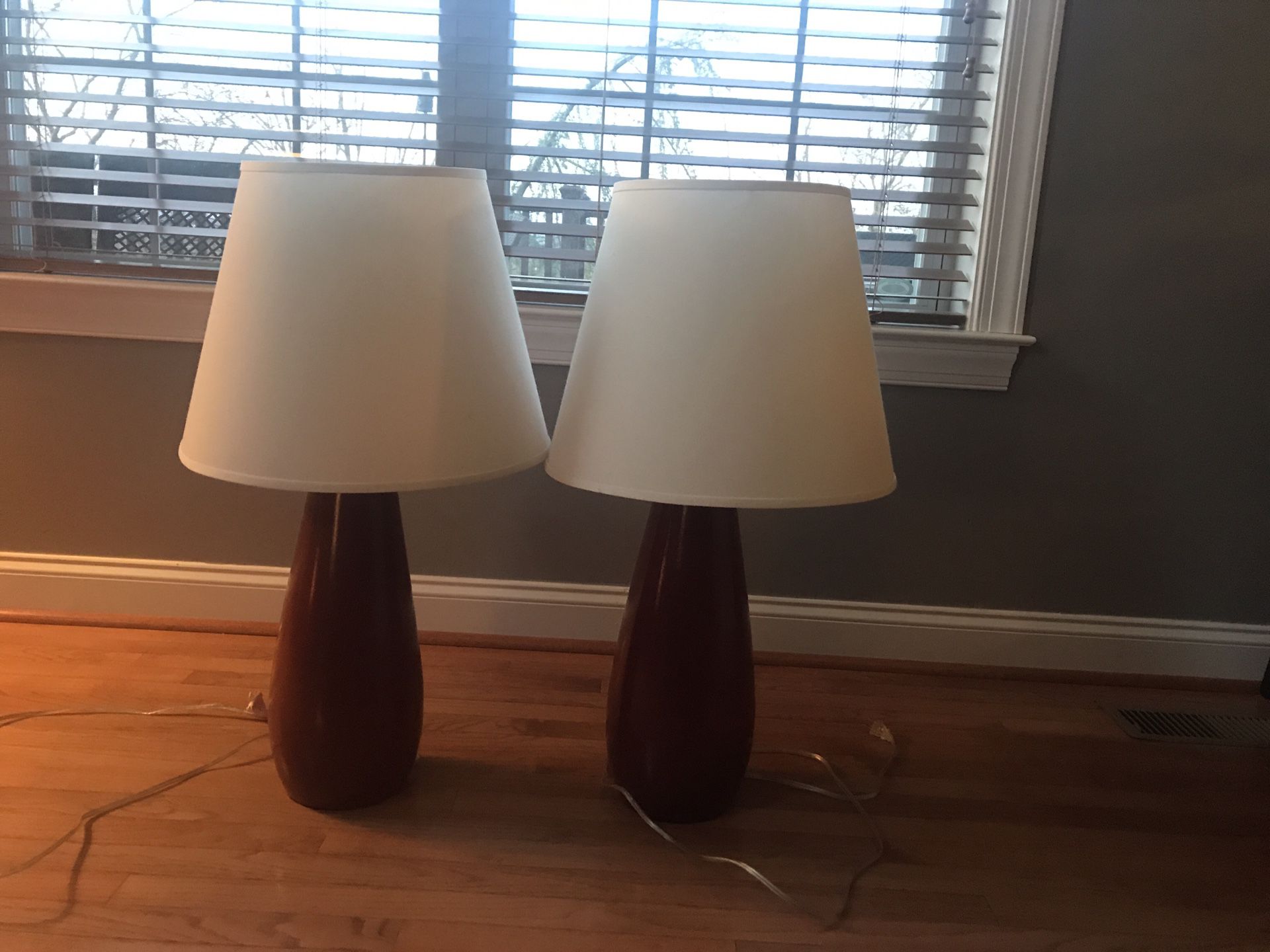 Set 2 table lamps