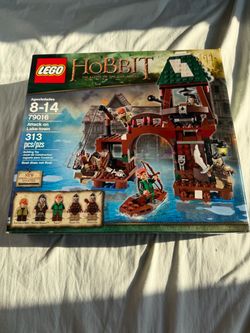 LEGO The Hobbit Attack on Lake-town 79016