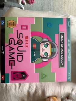 POP MART MEGA SPACE MOLLY Squid Games Netflix compilation 400%