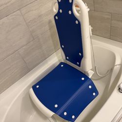 Electric MAIDeSitE chair lift – $150 (Mueller, Austin)