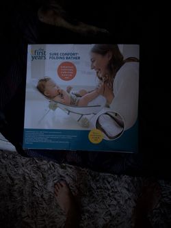 Folding baby bathtub